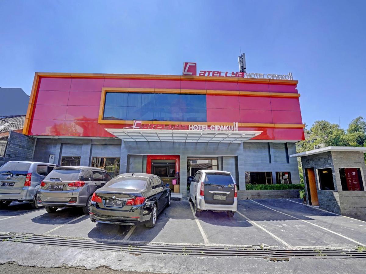 OYO 3953 Hotel Catellya Ii Cipaku Bandung Esterno foto