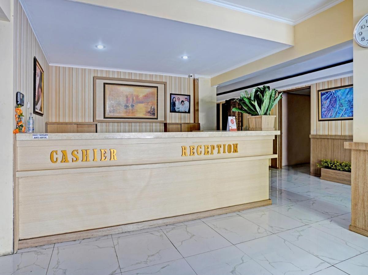 OYO 3953 Hotel Catellya Ii Cipaku Bandung Esterno foto