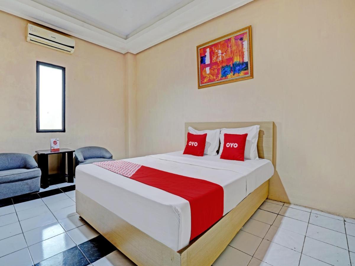 OYO 3953 Hotel Catellya Ii Cipaku Bandung Esterno foto