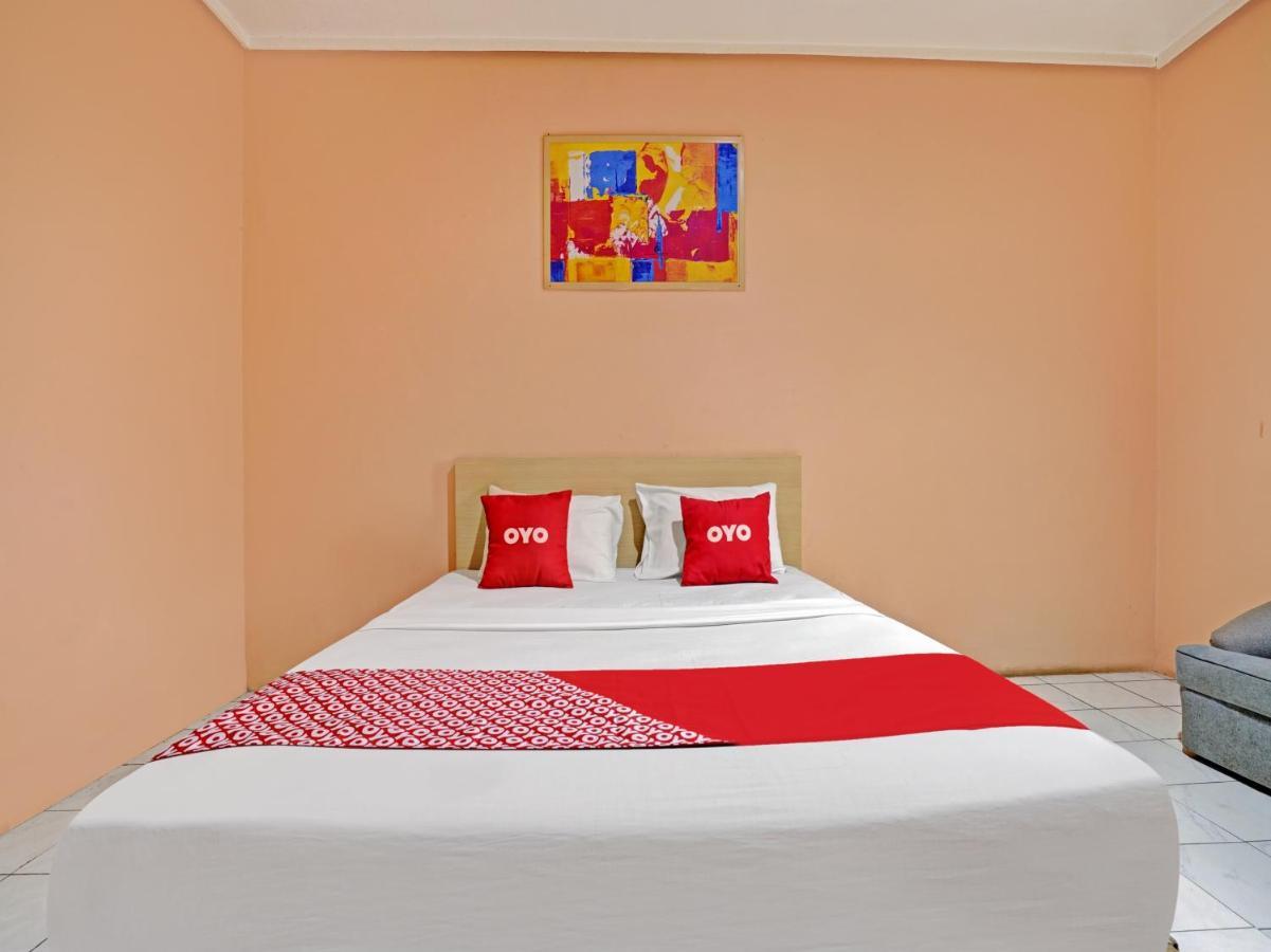OYO 3953 Hotel Catellya Ii Cipaku Bandung Esterno foto