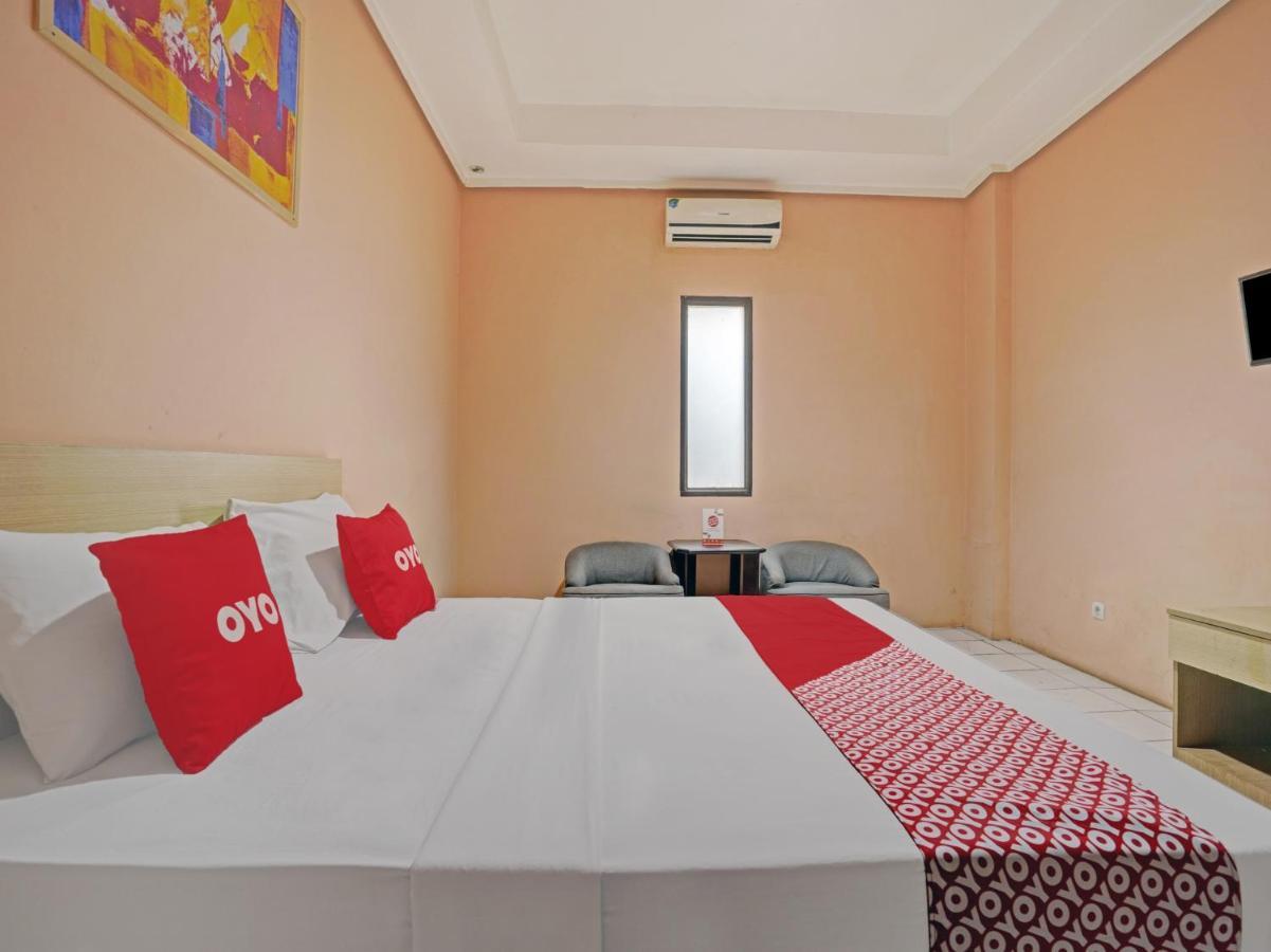 OYO 3953 Hotel Catellya Ii Cipaku Bandung Esterno foto