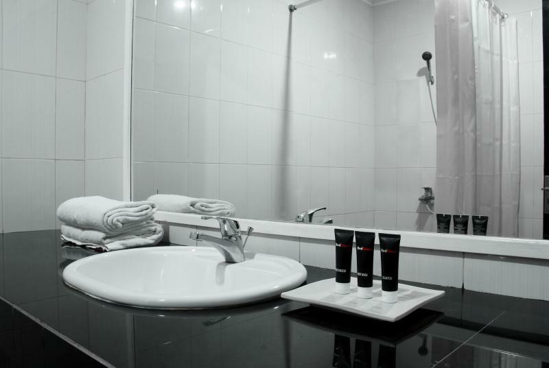 OYO 3953 Hotel Catellya Ii Cipaku Bandung Esterno foto