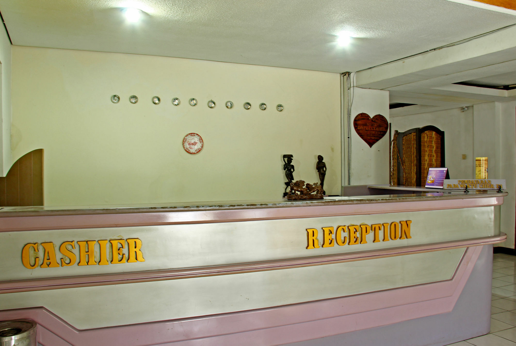 OYO 3953 Hotel Catellya Ii Cipaku Bandung Esterno foto