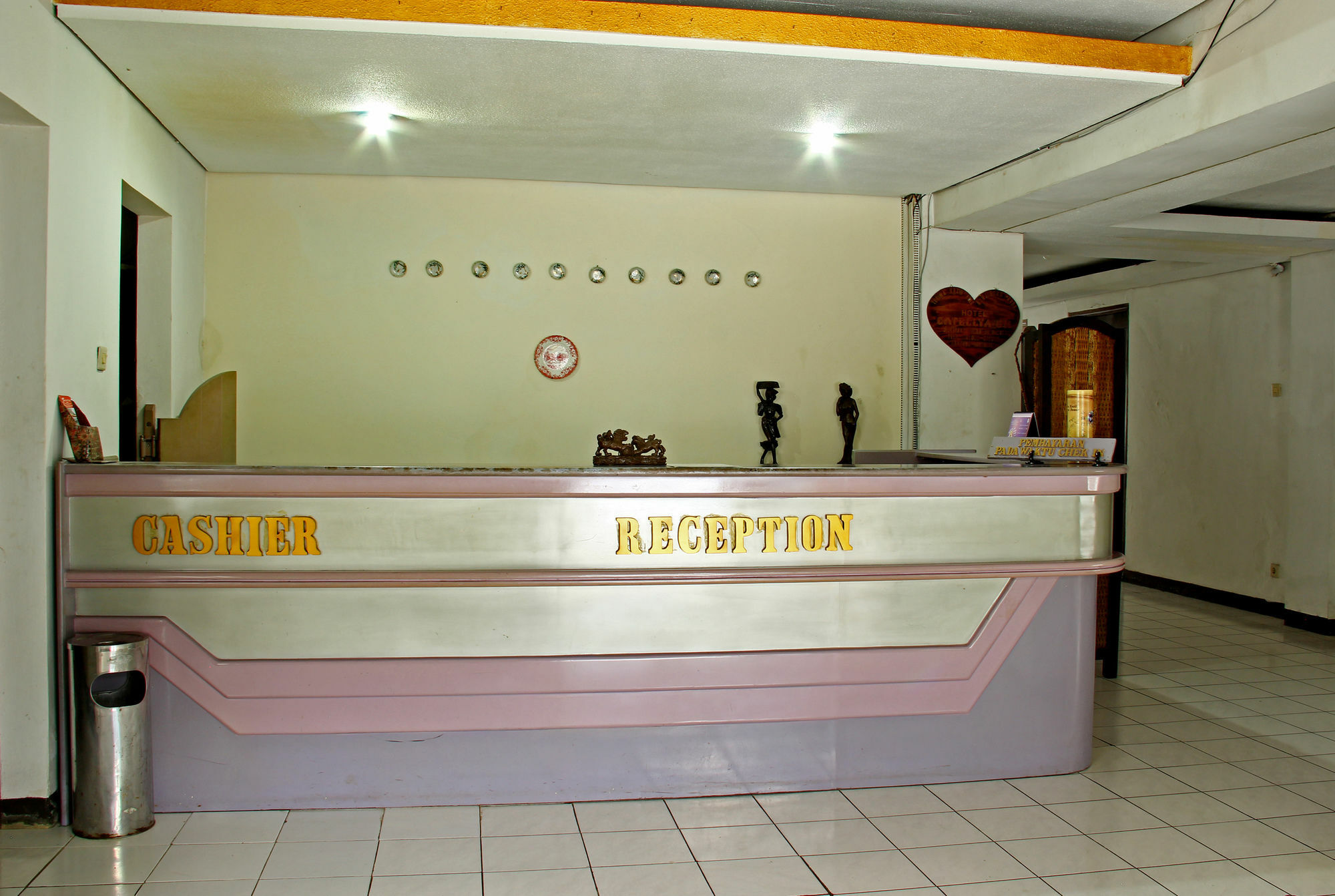 OYO 3953 Hotel Catellya Ii Cipaku Bandung Esterno foto